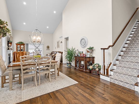 3rd image of 1265 Falcon Ridge Dr