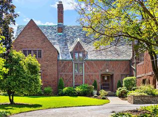 15200 Windmill Pointe Dr, Grosse Pointe, MI 48230