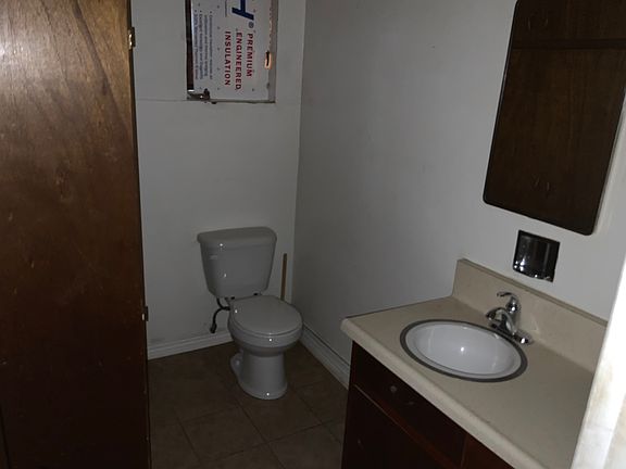 2nd image of 1619 E 1st St