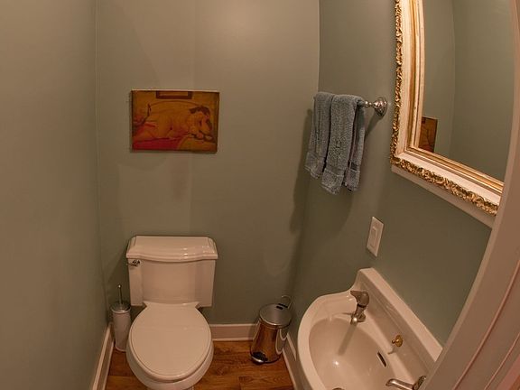1st Floor 1/2 Bath