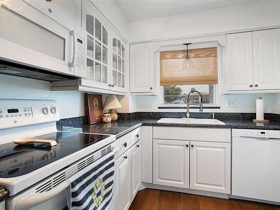 2nd image of 116 Vista Hermosa Cir