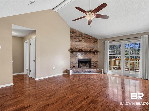 3rd image of 8030 Country Dr