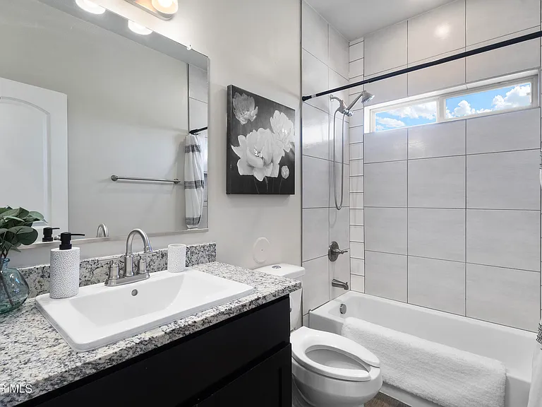 12729 Methley Ave — Photo 31