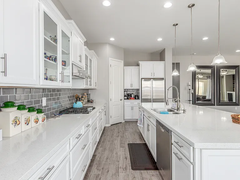 1342 E Milada Dr — Photo 18