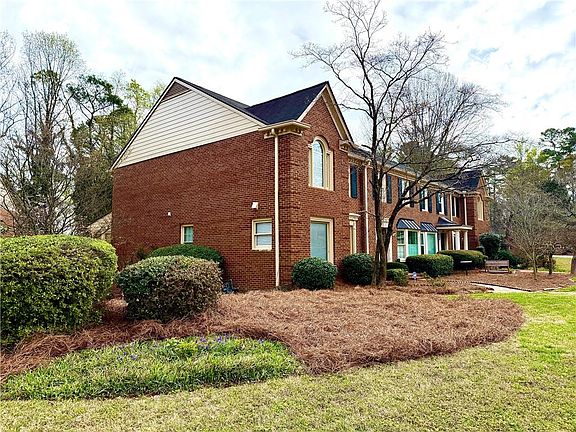 2nd image of 1225 Whitlock Ridge Dr SW