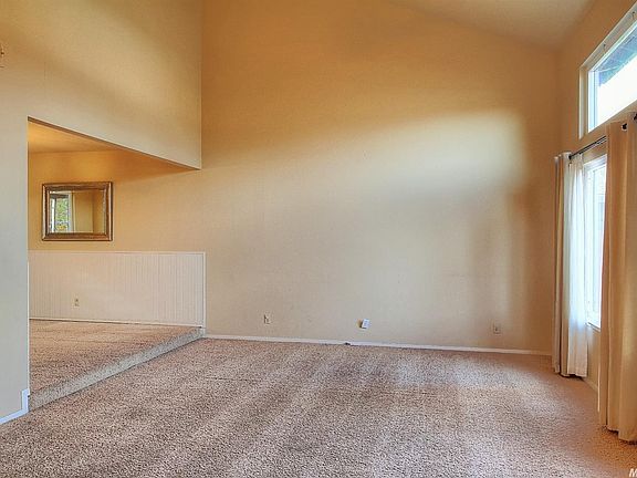 5th image of 2510 Lucille Ave