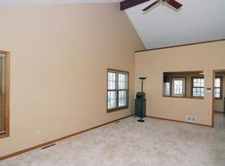 415 Cavin Ave, Winthrop Harbor, IL