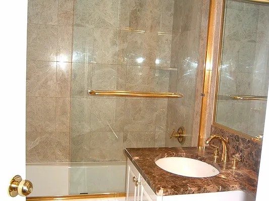 Sold by Toshiko Takahara, Lreb | media 22