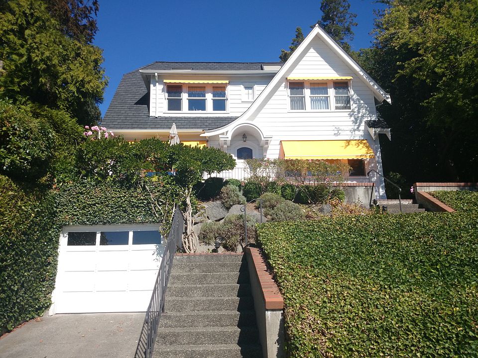 2nd image of 3638 42nd Ave NE