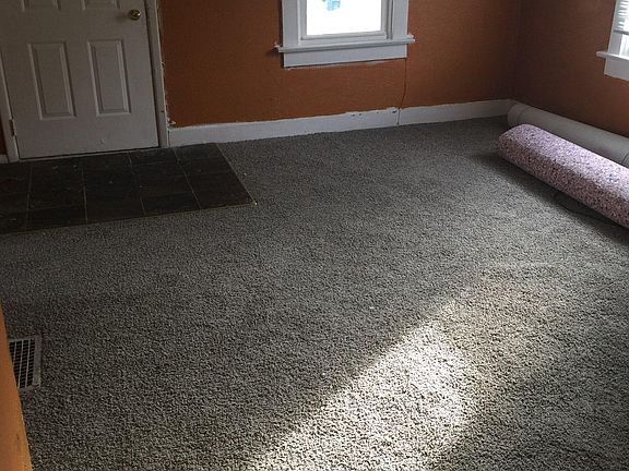 5th image of 105 Whitmore Ave