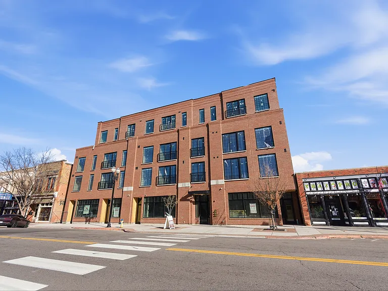 Union Walk Apartments — Photo 9