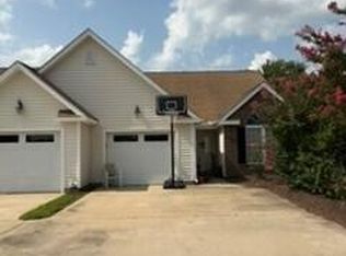 167 Emily Dr #B, Winterville, NC 28590