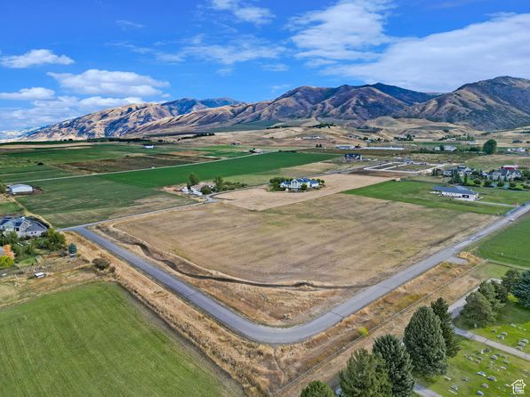 310 E 8900 S, Paradise, UT 84328