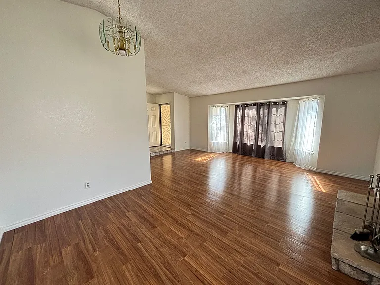 43658 Rogier St — Photo 5