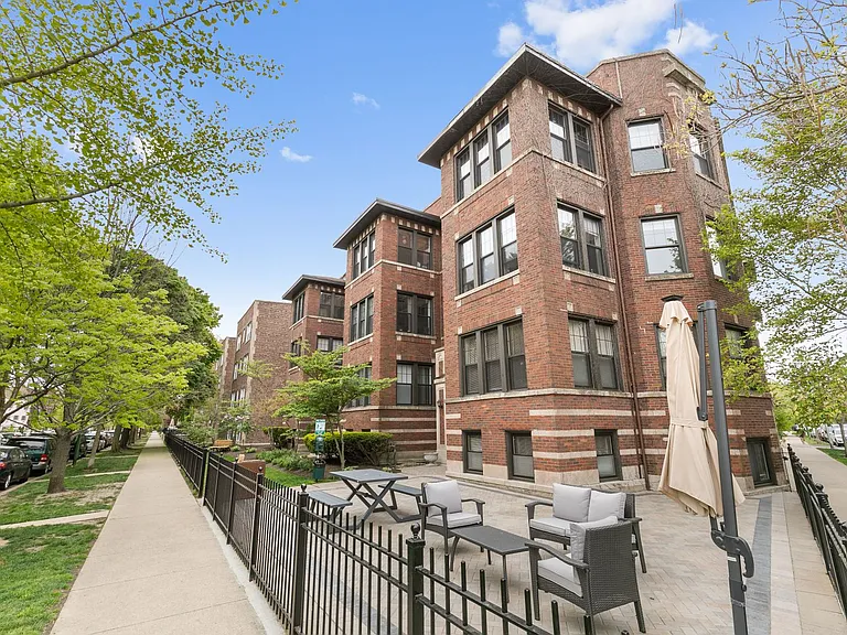 7661 N Rogers Ave #3 — Photo 13