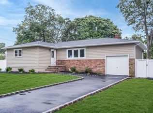 144 Erlanger Blvd, North Babylon, NY 11703