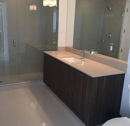 5th image of 5300 Paseo Dr #1105
