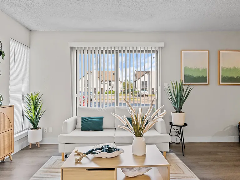 Avia Apartments — Photo 18