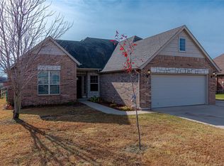 8434 Forrest Glenn Rd, Claremore, OK 74019