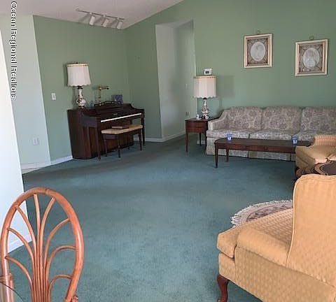 3rd image of 343 Gardenia Dr