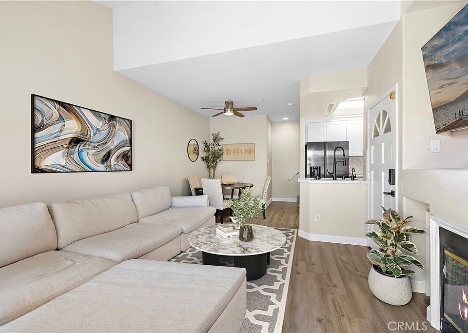 1st image of 82 Montana Del Lago Dr
