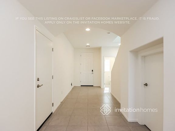 2nd image of 1280 E Palomino Way