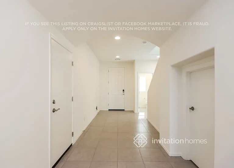1280 E Palomino Way — Photo 2