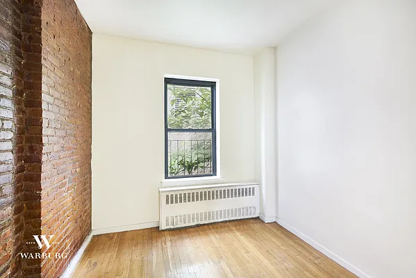 Rented by Warburg | media 2