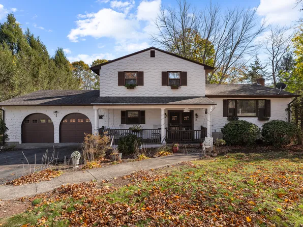 28 Morgan Drive, Wallingford, CT 06492