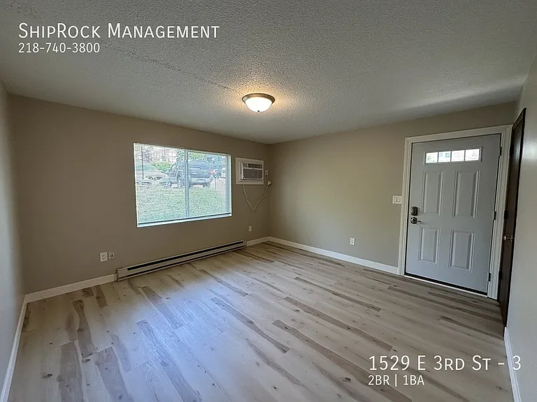 1529 E 3rd St #3 — Photo 7