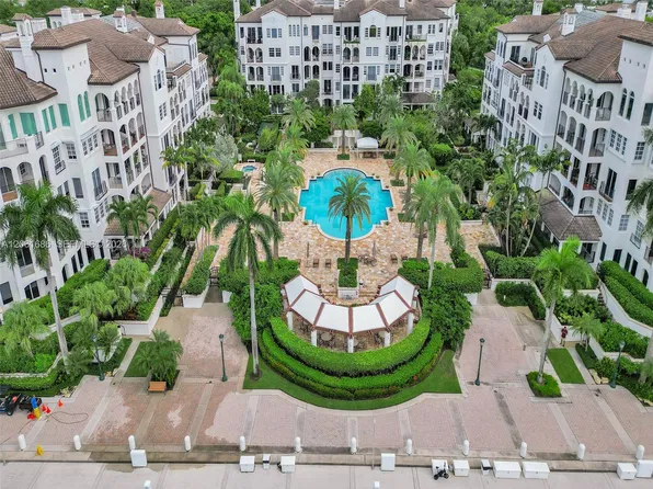 3500 Island Blvd #D-203, Aventura, FL 33160