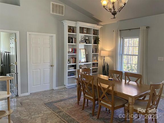 5th image of 150 Westover Ave