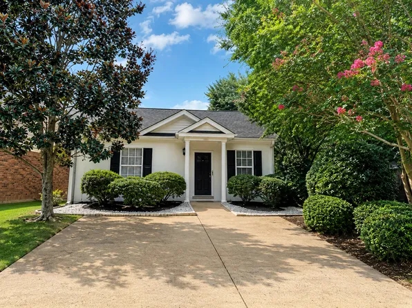 100 Bennock Mill Ct, Lexington, SC 29072