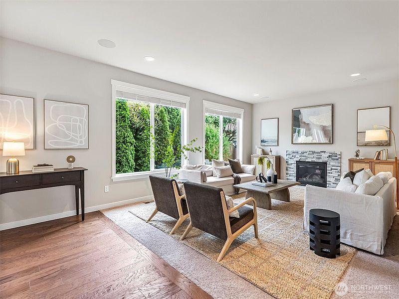 5th image of 22407 96th Avenue W
