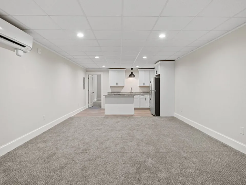 508 E Main St