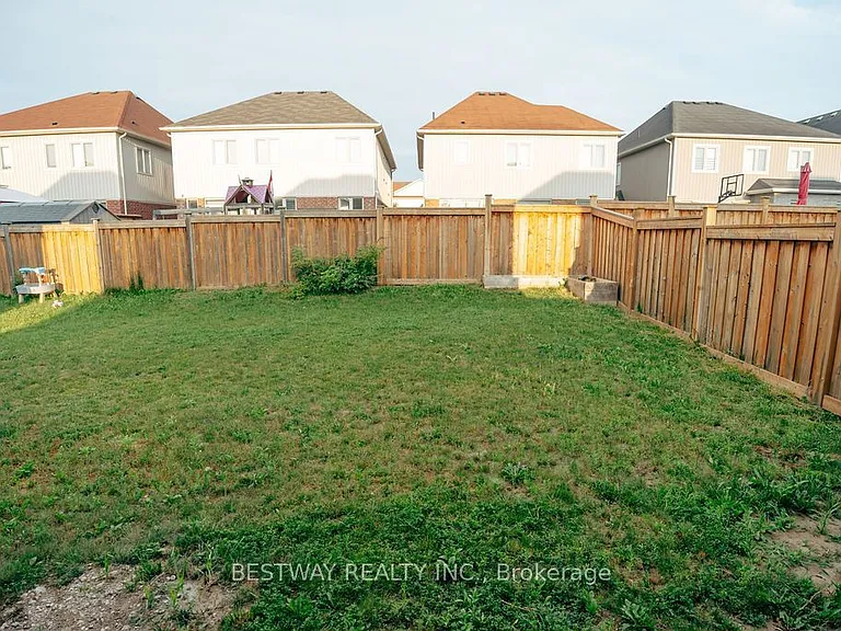 486 Greenwood Dr — Photo 6