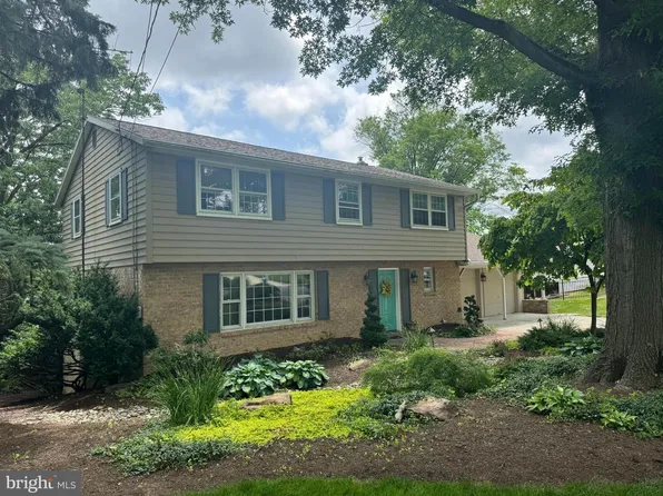 2031 Hollywood Pkwy, York, PA 17403