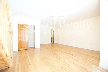 Rented by Street Realty Brokerage LLC