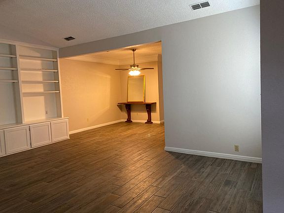 3rd image of 87 Lakeshore Dr #87