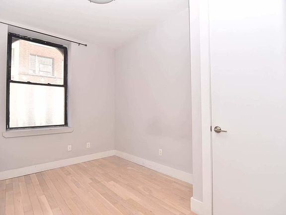 5th image of 522 W 161st St #1F