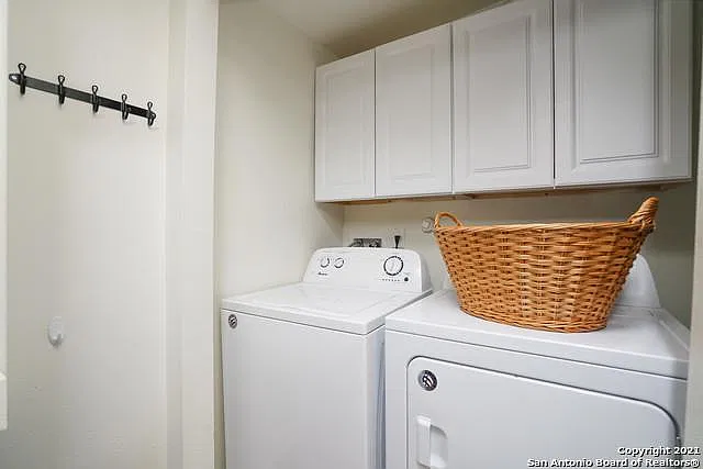2 bed, 1060 sqft, $1,350 — Photo 4