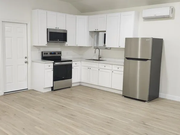 12411 Kittridge St, North Hollywood, CA 91606