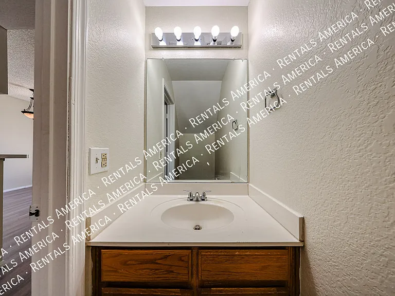 3921 W Ivanhoe St #176 — Photo 10