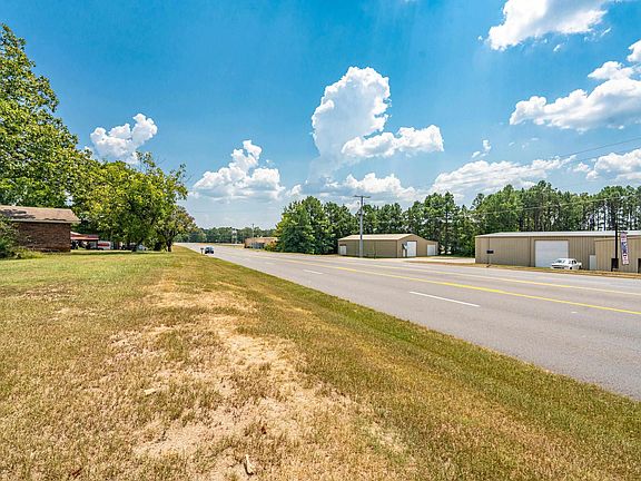 4th image of 3370 Airport Rd