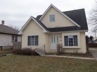 310 Cameron Ave, Lockport, IL 60441