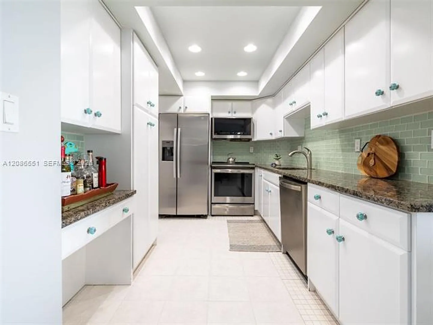 500 Bayview Dr cu-1520, Sunny Isles Beach, FL 33160 — Photo 1