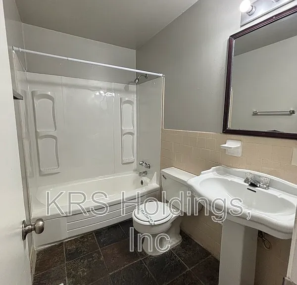 5228 Goolsby Ct N — Photo 8