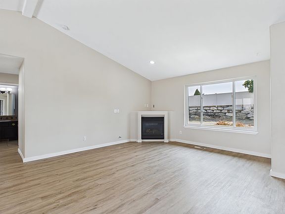 4th image of 8418 E Bull Pine Ln