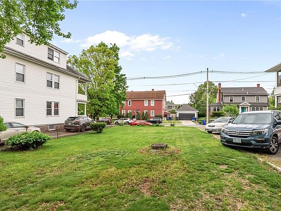 4th image of 137 Sharon St