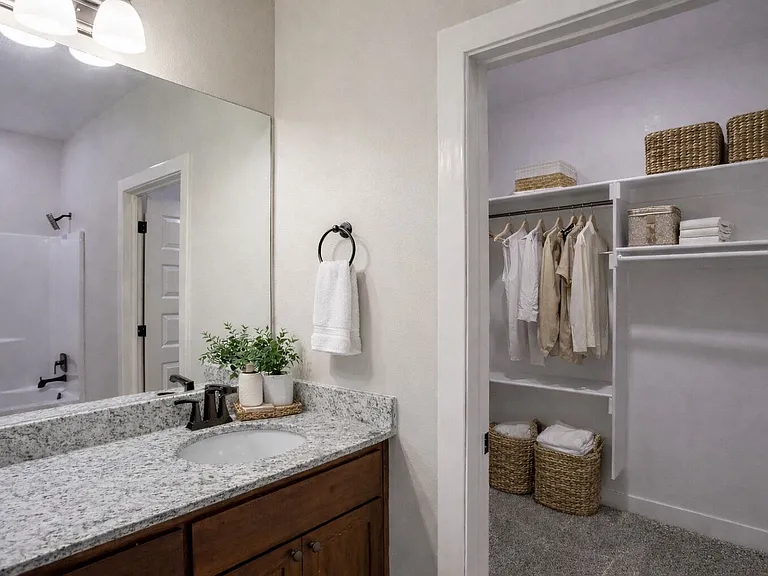 Sycamore Heights Townhome — Photo 21